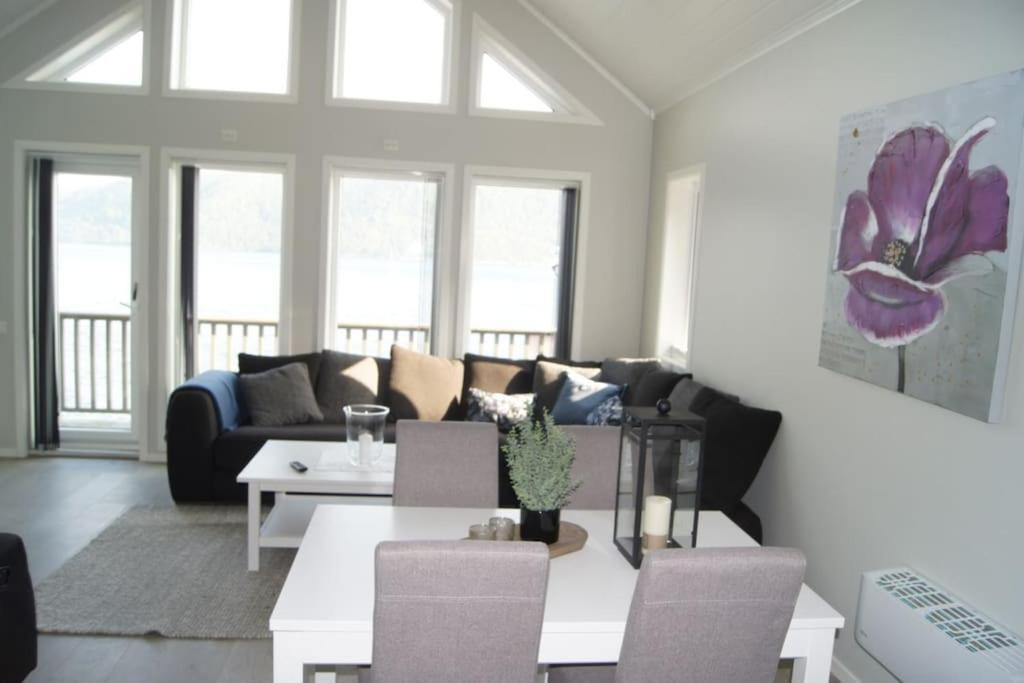 Helt Ny Rorbu Pa Slyngstad I Alesund Kommune Exterior photo